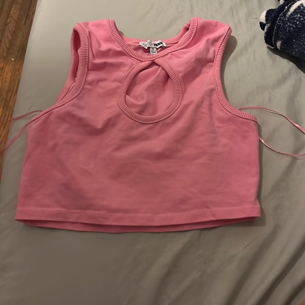Fashion nova crop top